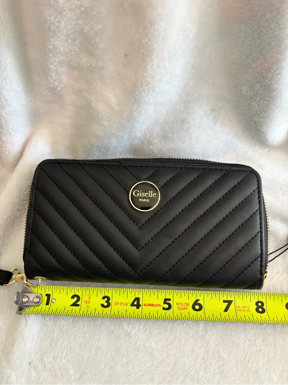 Giselle Paris Quilted Black Wristlet Clutch wallet